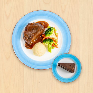 IKEA Family - Restaurant Offers Braised beef cheek with chocolate hazelnut cake